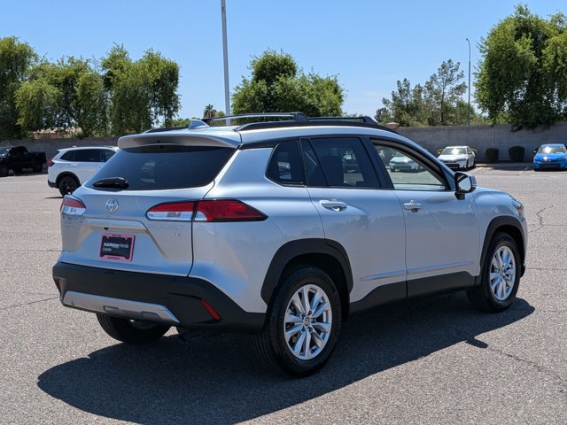 Used 2022 Toyota Corolla Cross LE w/ Moonroof Package FWD image 6