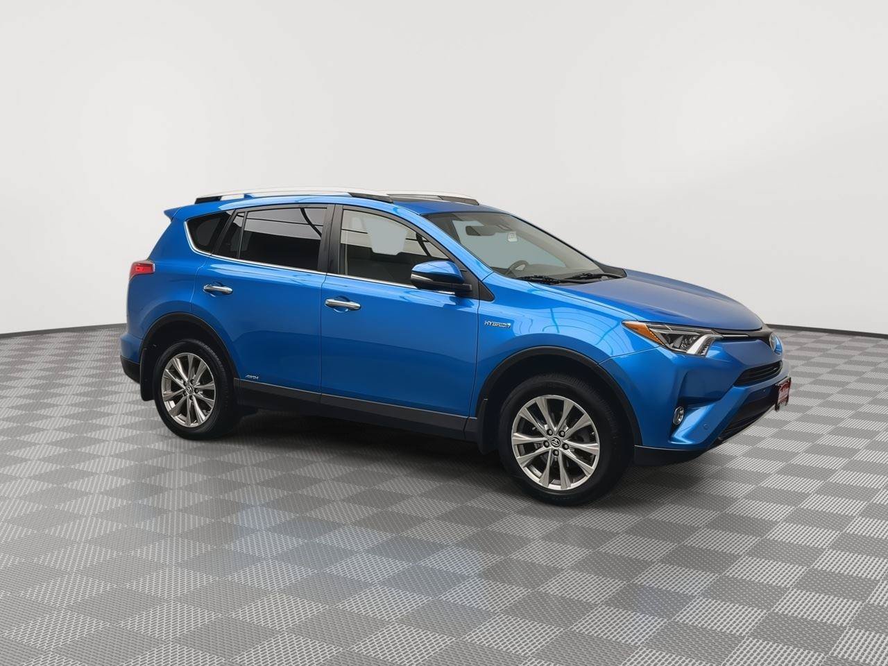 Used 2018 Toyota RAV4 Limited w/ Advanced Technology Package AWD/4WD image 41