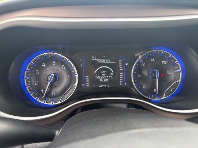 Used 2023 Chrysler Voyager LX FWD image 15