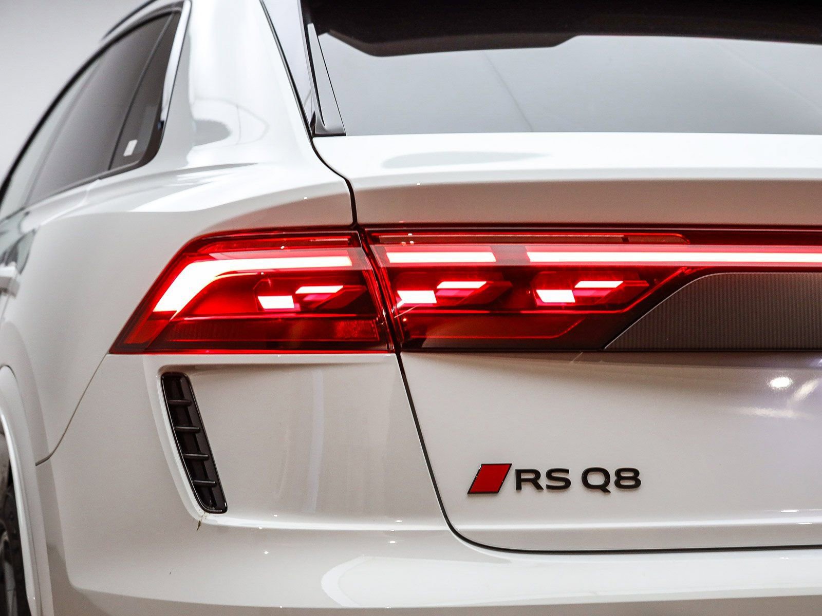 New 2026 Audi RS Q8 performance image 19