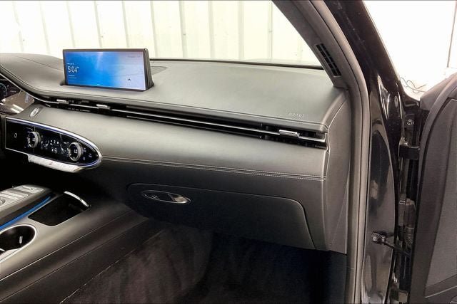 Used 2023 Genesis GV70 3.5T Sport w/ Sport Prestige Package AWD/4WD image 18