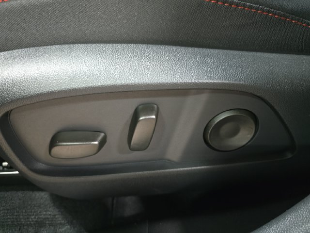 New 2026 Chevrolet Equinox RS w/ Convenience Package III FWD image 32