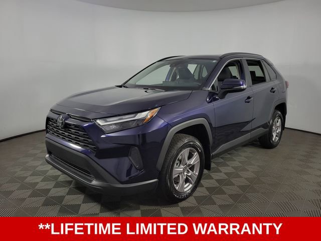 Used 2025 Toyota RAV4 XLE w/ Convenience Package FWD image 3