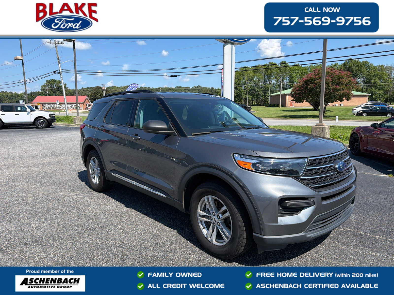 Used 2023 Ford Explorer XLT RWD image 1