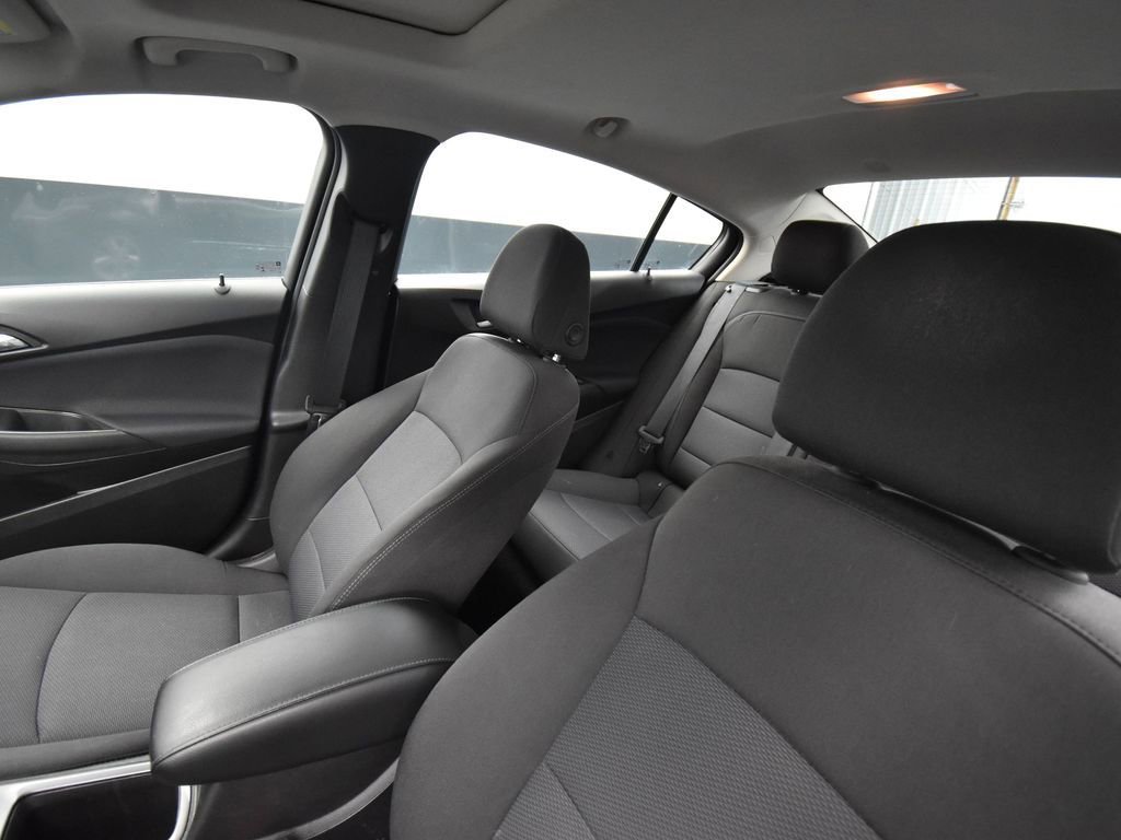 Used 2018 Chevrolet Cruze LT w/ LT True North Edition image 14