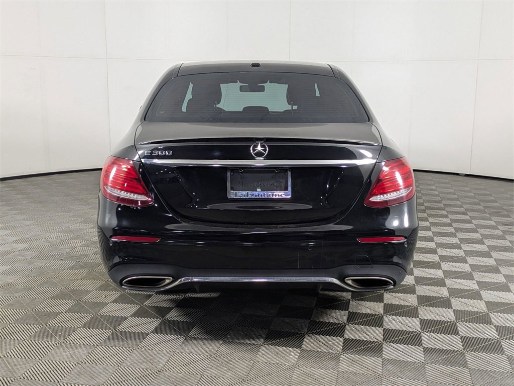 Used 2018 Mercedes-Benz E 300 image 4