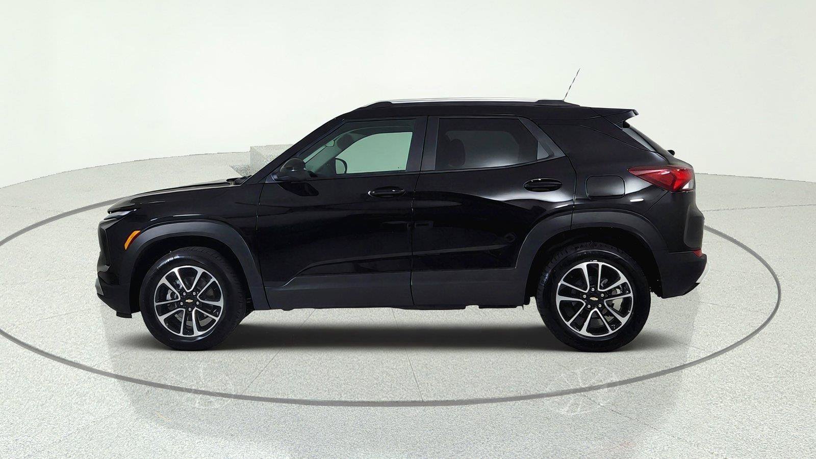 Used 2026 Chevrolet TrailBlazer LT AWD/4WD image 4