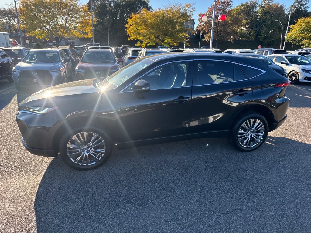 Used 2023 Toyota Venza XLE AWD/4WD image 4