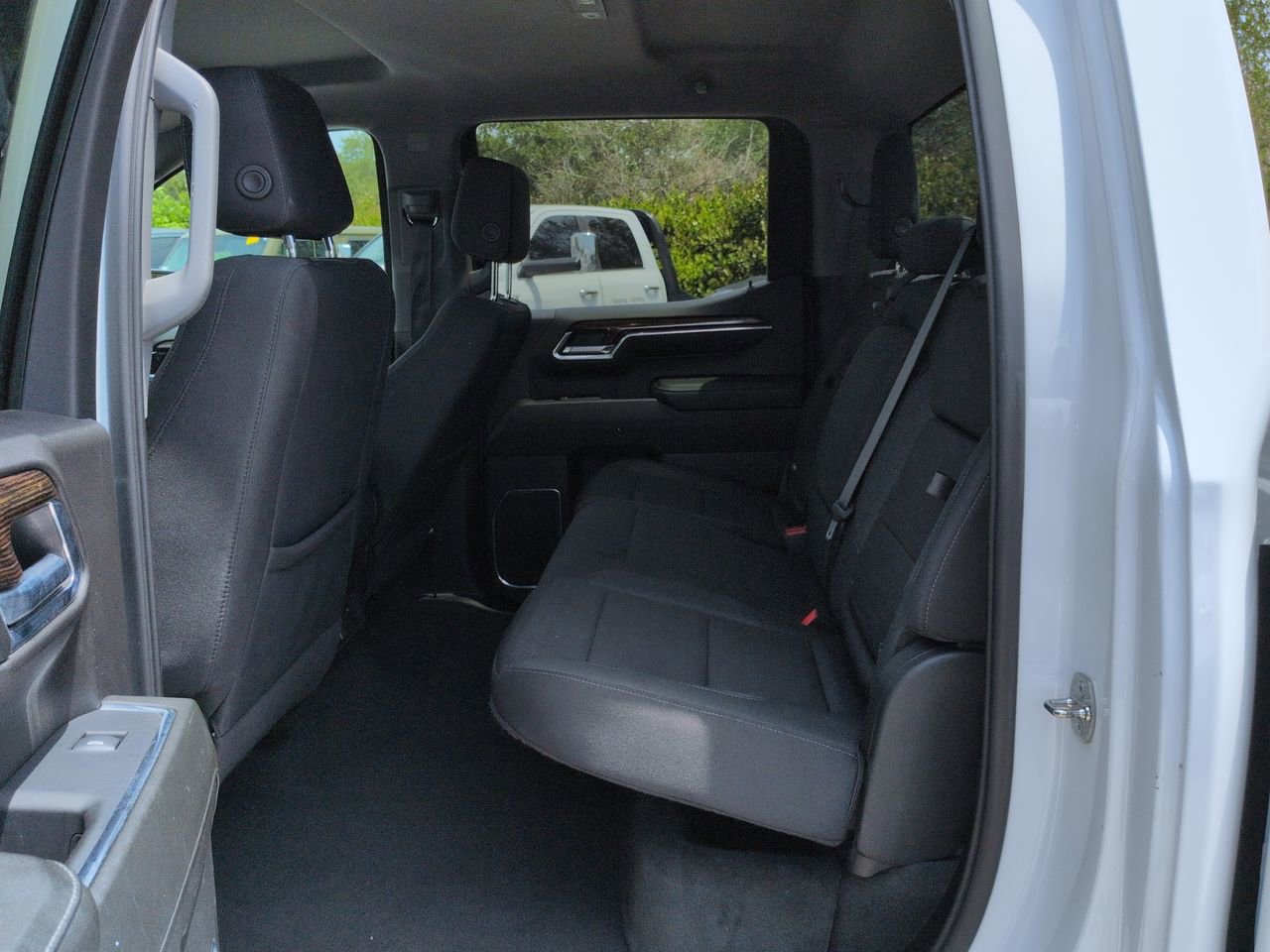 Used 2024 GMC Sierra 1500 Elevation w/ LPO, Elevation Black Package AWD/4WD image 14