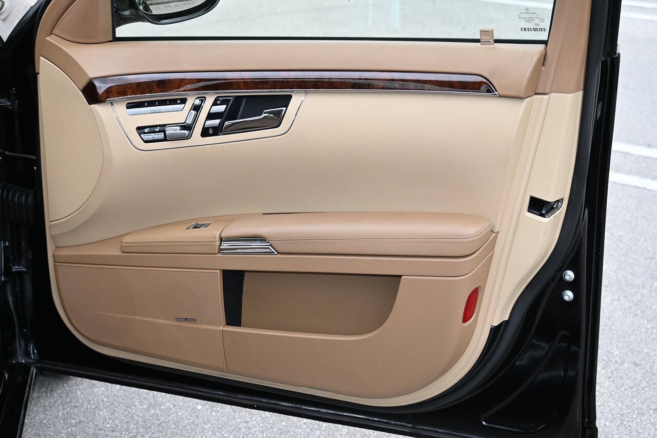 Used 2007 Mercedes-Benz S 550 image 19