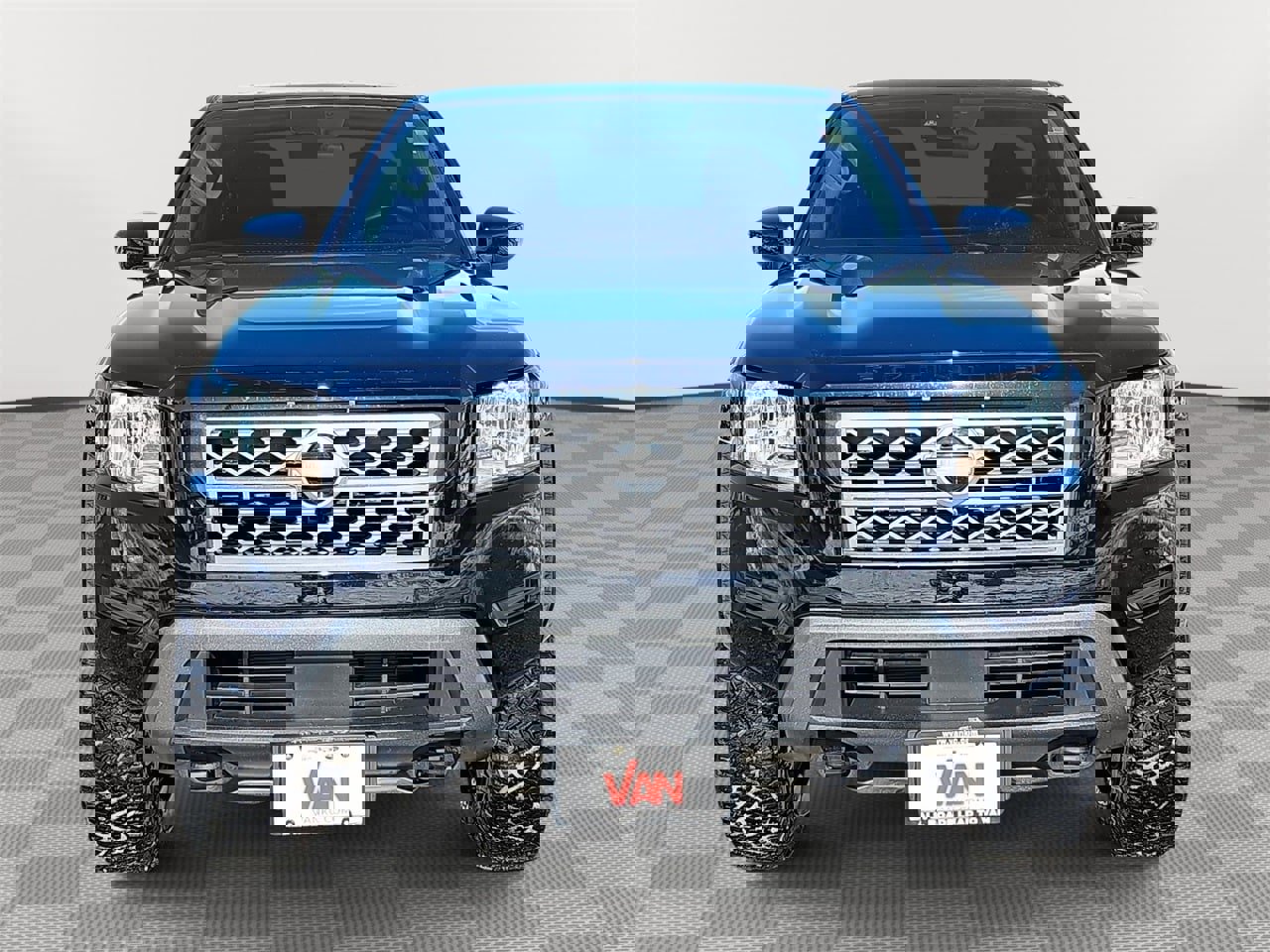 Used 2024 Nissan Frontier SV image 2