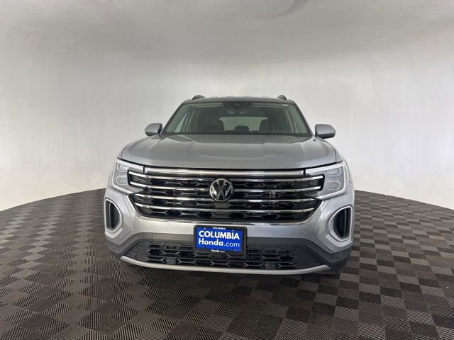 Used 2024 Volkswagen Atlas SE image 2