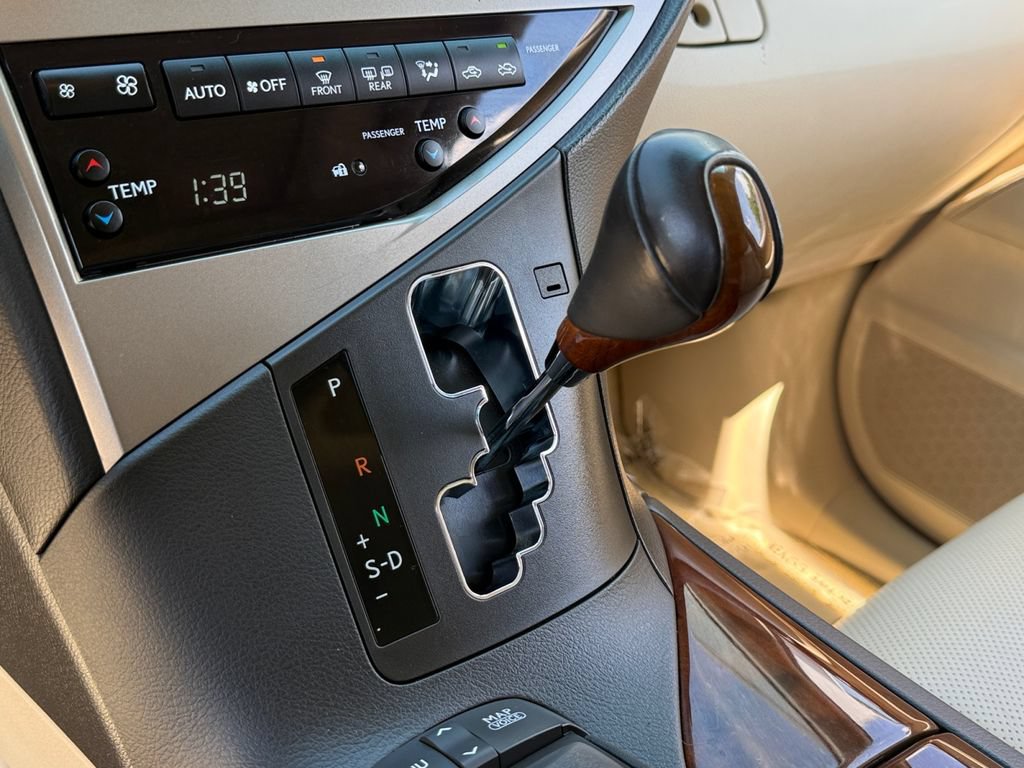 Used 2013 Lexus RX 450h AWD w/ Navigation Pkg image 29