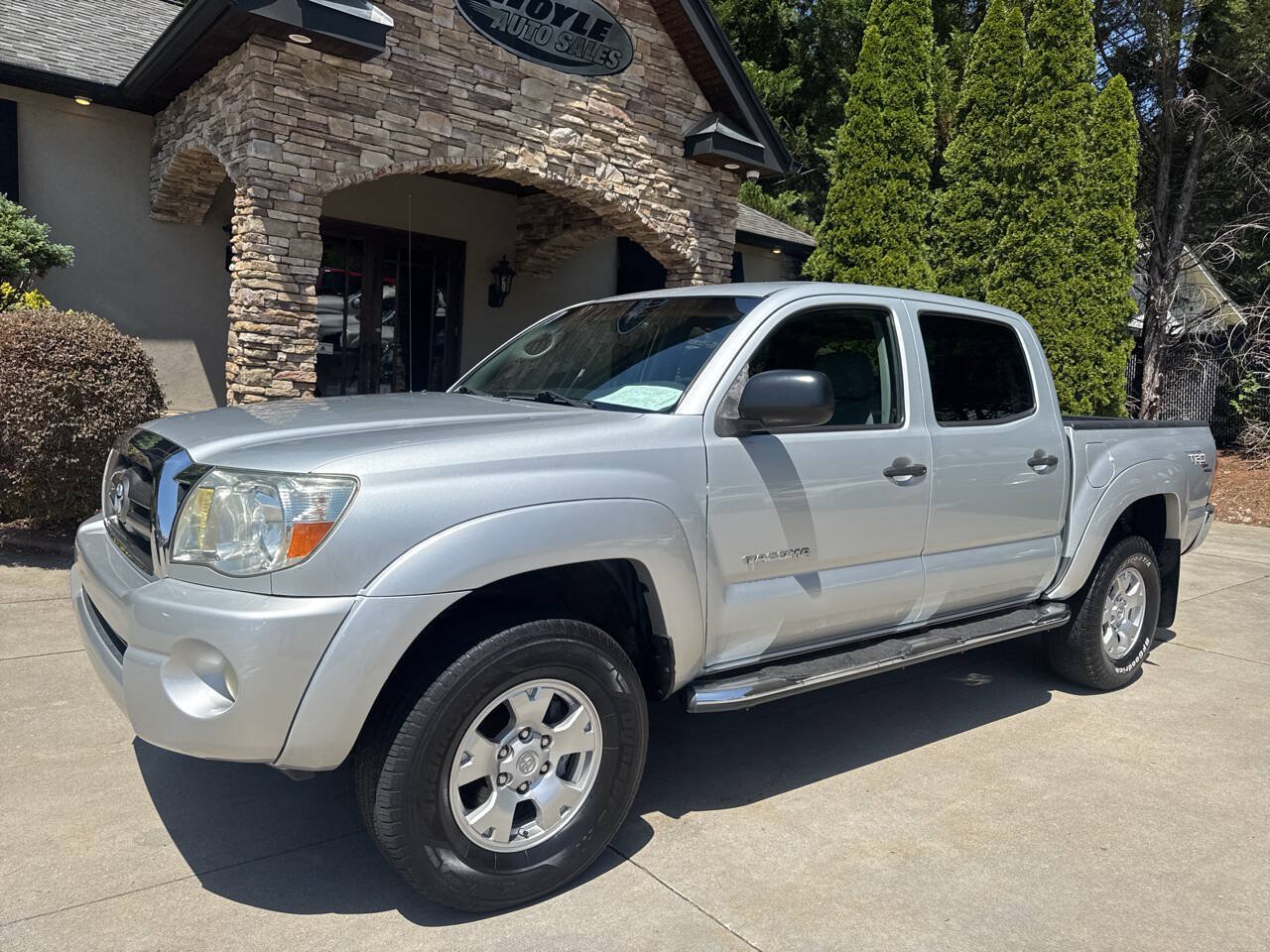 Used 2006 Toyota Tacoma PreRunner w/ TRD Off-Road Pkg #1 RWD image 2