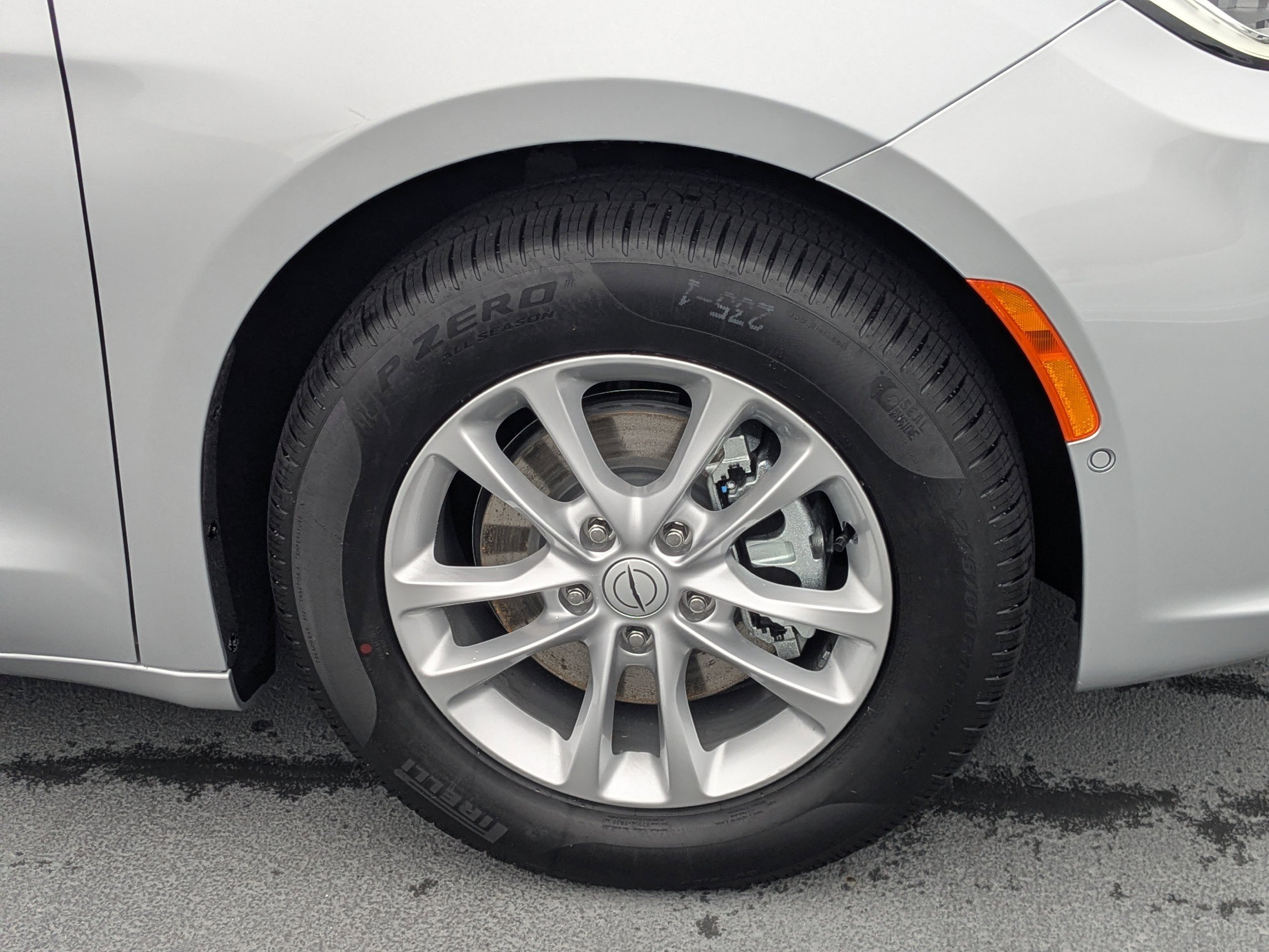 New 2026 Chrysler Pacifica Select image 10