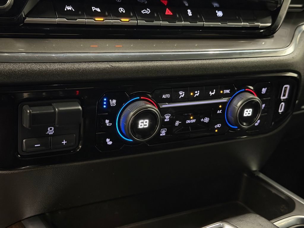 Certified 2023 Chevrolet Silverado 1500 High Country w/ Technology Package AWD/4WD image 41