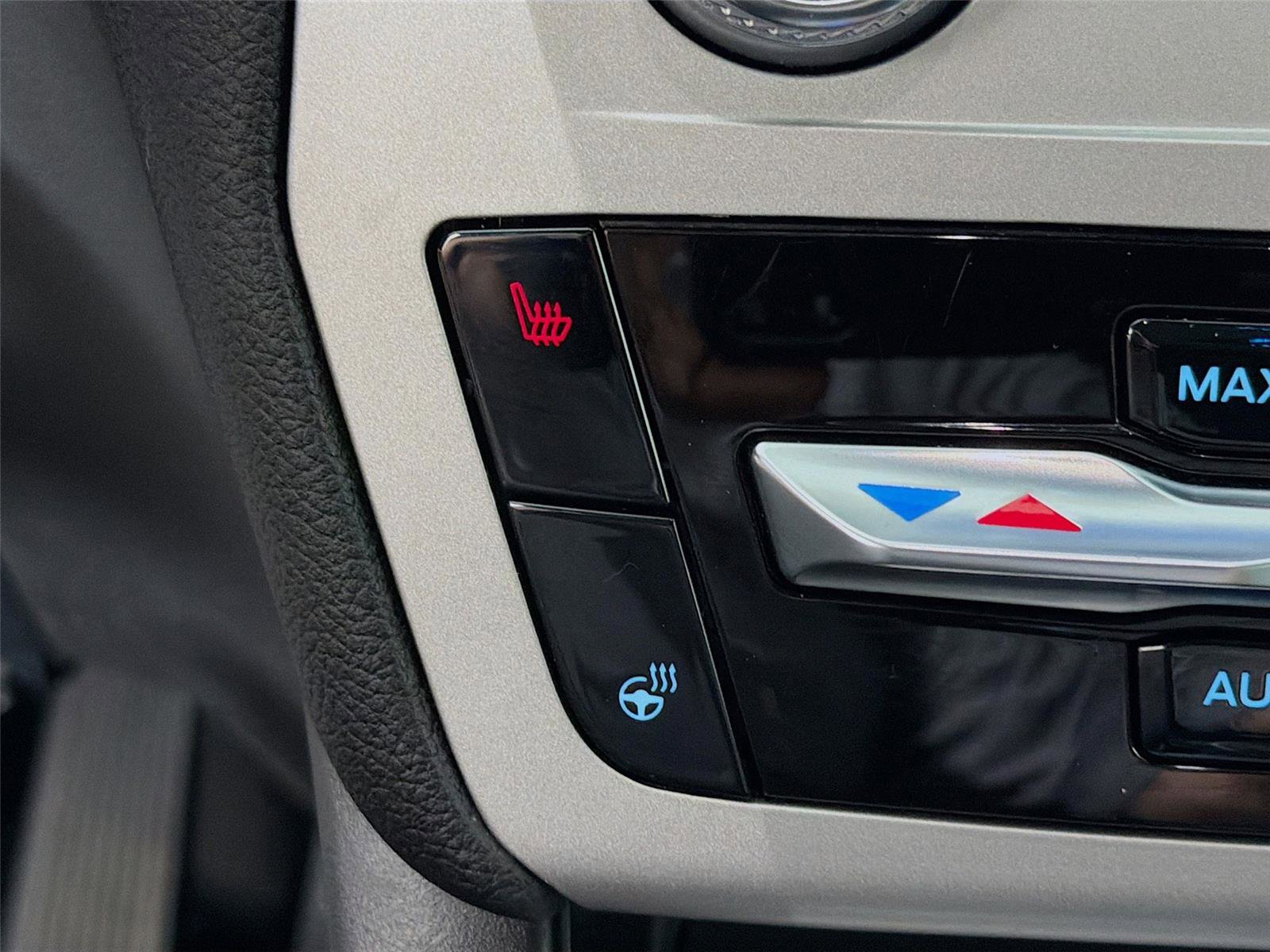 Used 2022 Ford Explorer XLT w/ Equipment Group 202A image 20