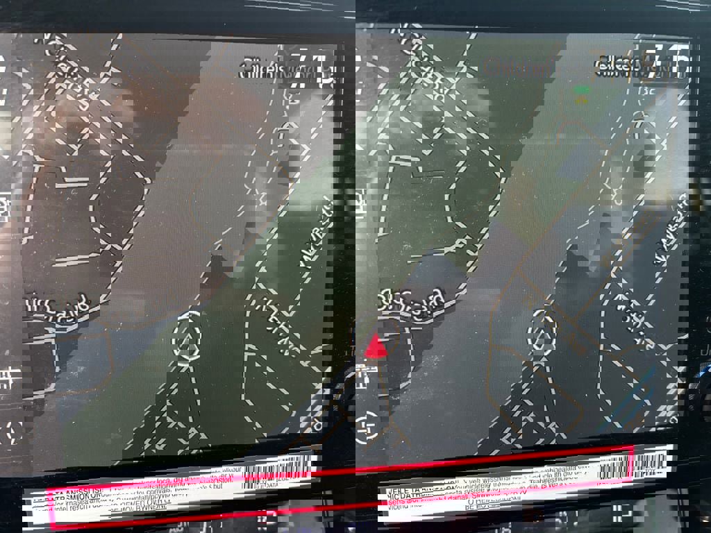 Used 2024 Toyota Sienna XLE Woodland Edition image 8