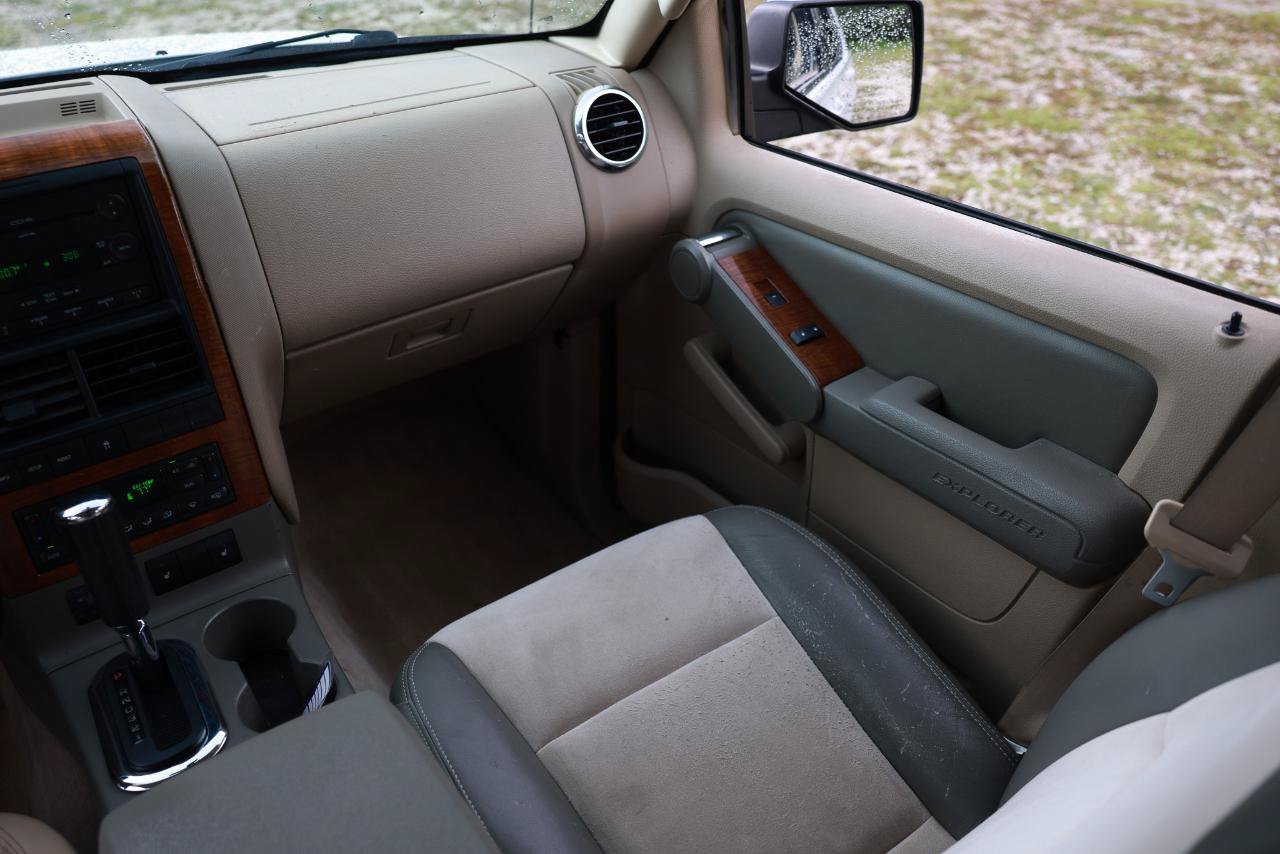 Used 2007 Ford Explorer Eddie Bauer RWD image 22