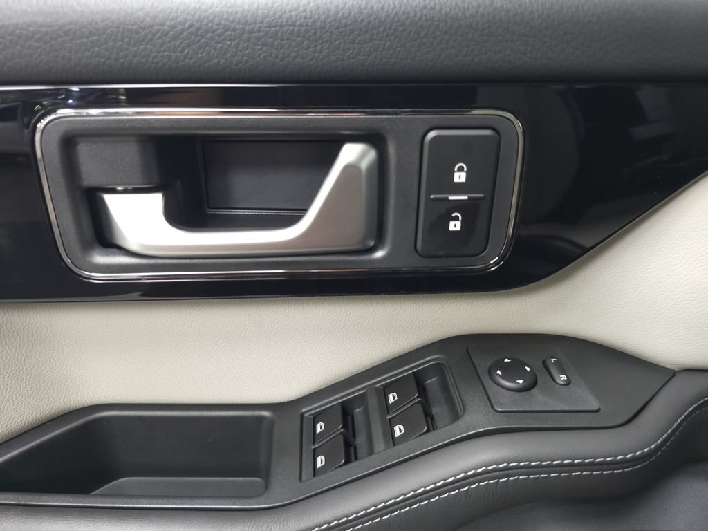 Used 2025 INEOS Grenadier Station Wagon AWD/4WD image 6