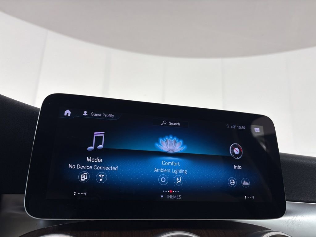 Used 2020 Mercedes-Benz GLC 300 4MATIC w/ Premium Package image 31