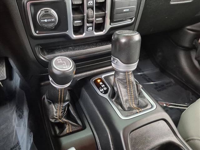 Used 2022 Jeep Gladiator Overland AWD/4WD image 12