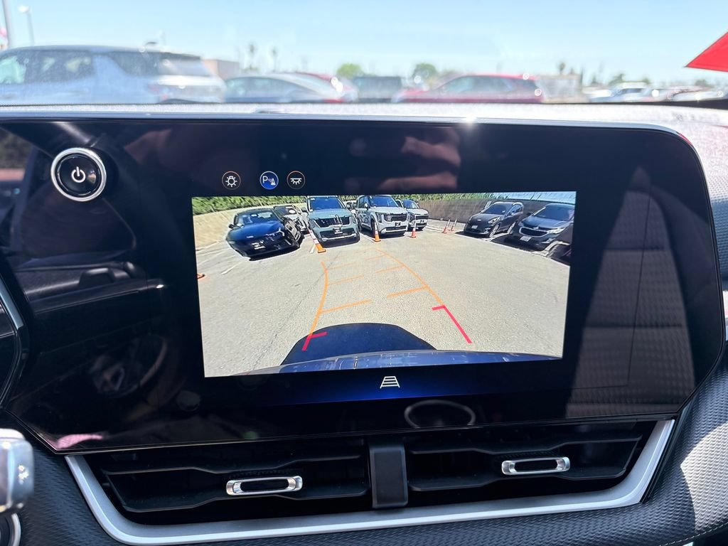Used 2025 Chevrolet Equinox LT FWD image 19