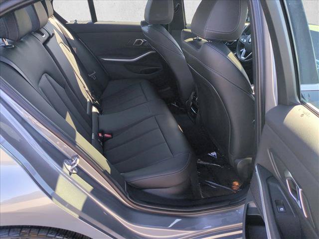 Used 2024 BMW 330i Sedan w/ Convenience Package RWD image 21