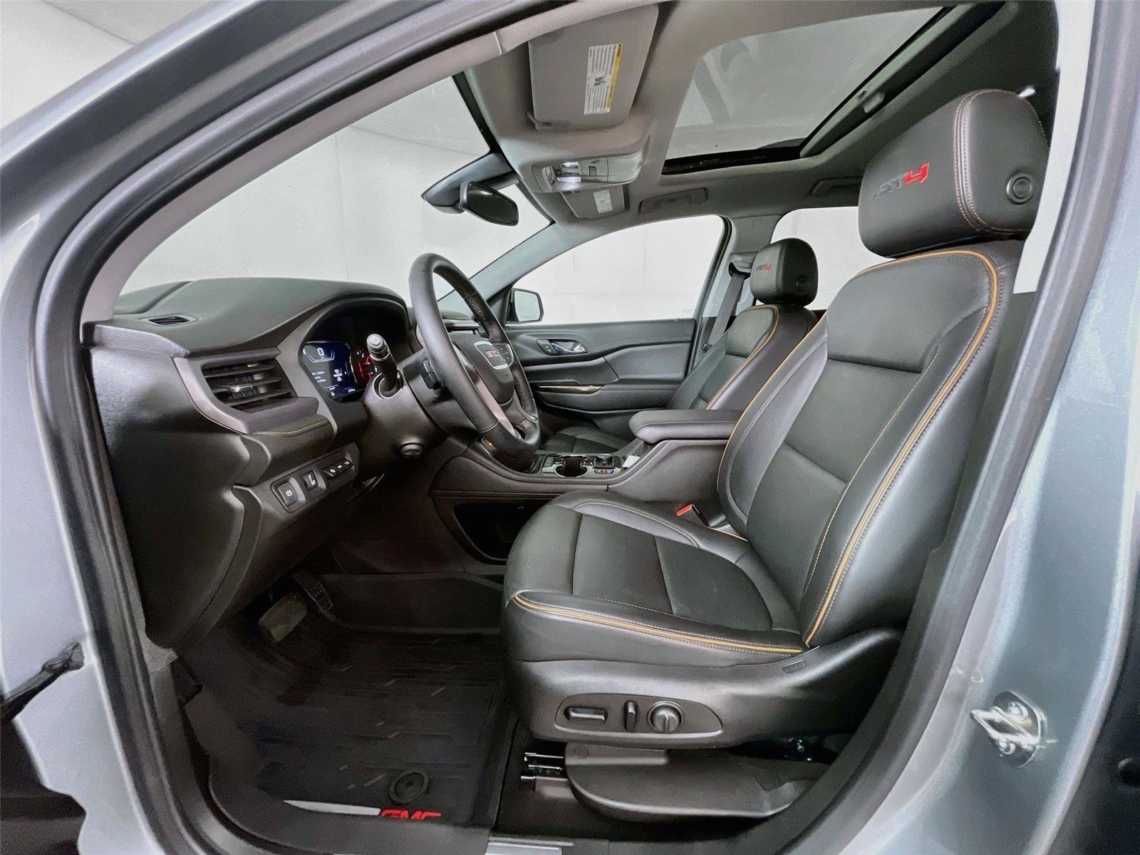 Used 2023 GMC Acadia AT4 w/ Technology Package AWD/4WD image 25