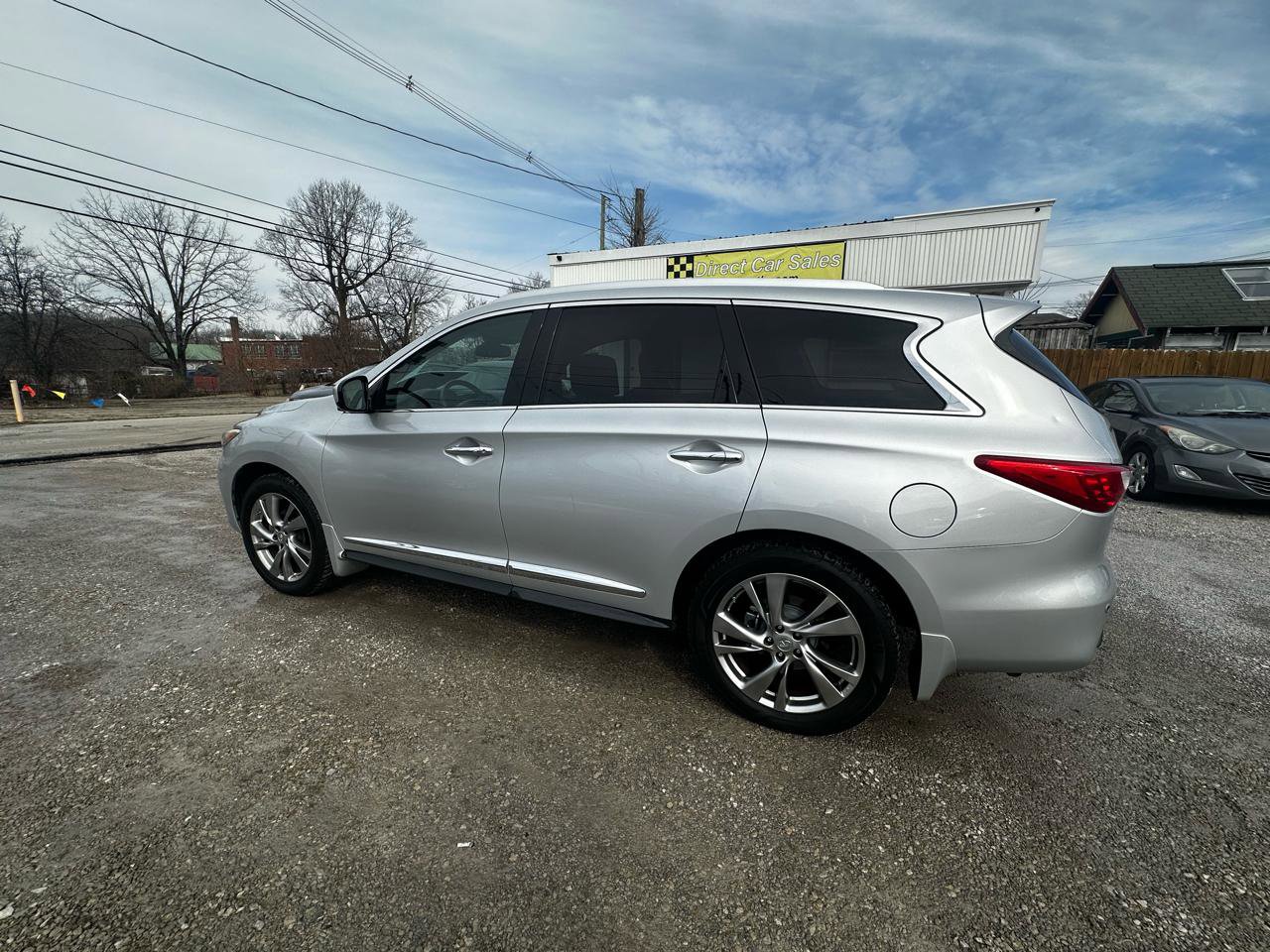 Used 2013 INFINITI JX35 AWD w/ Premium Pkg image 2