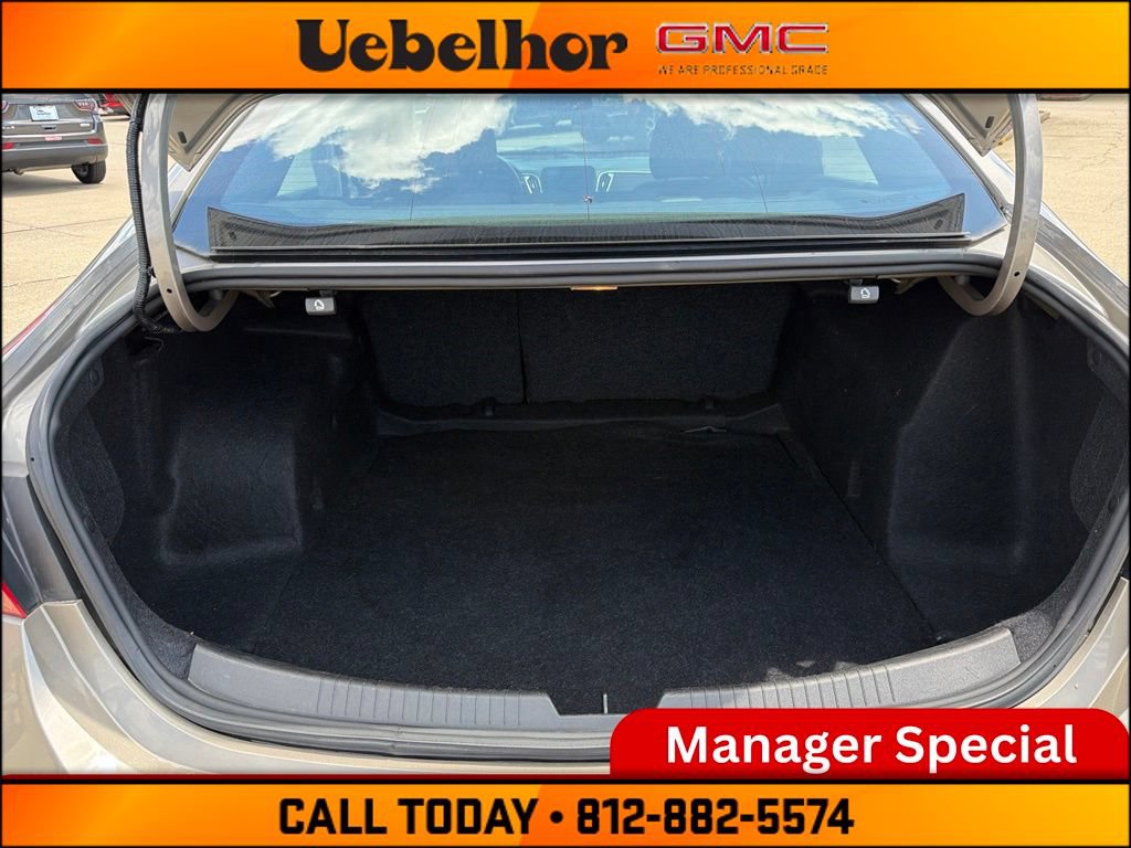 Used 2024 Chevrolet Malibu LT FWD image 9