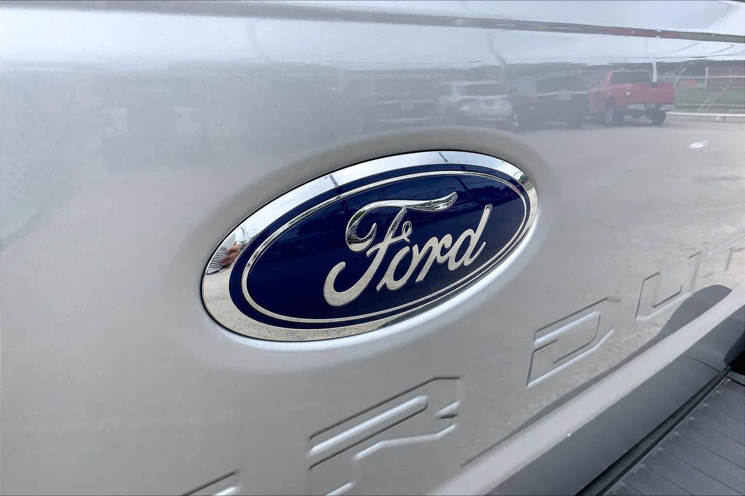 Used 2024 Ford F250 Lariat w/ FX4 Off-Road Package AWD/4WD image 10
