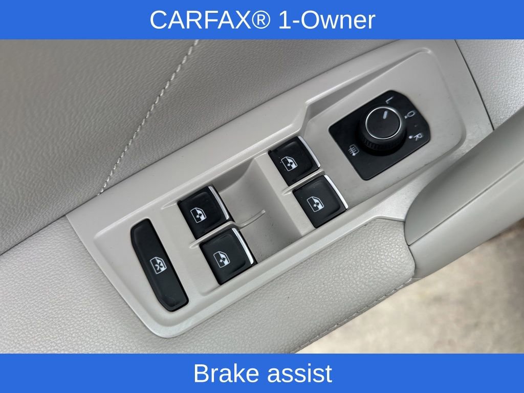 Used 2023 Volkswagen Tiguan SE R-Line image 15