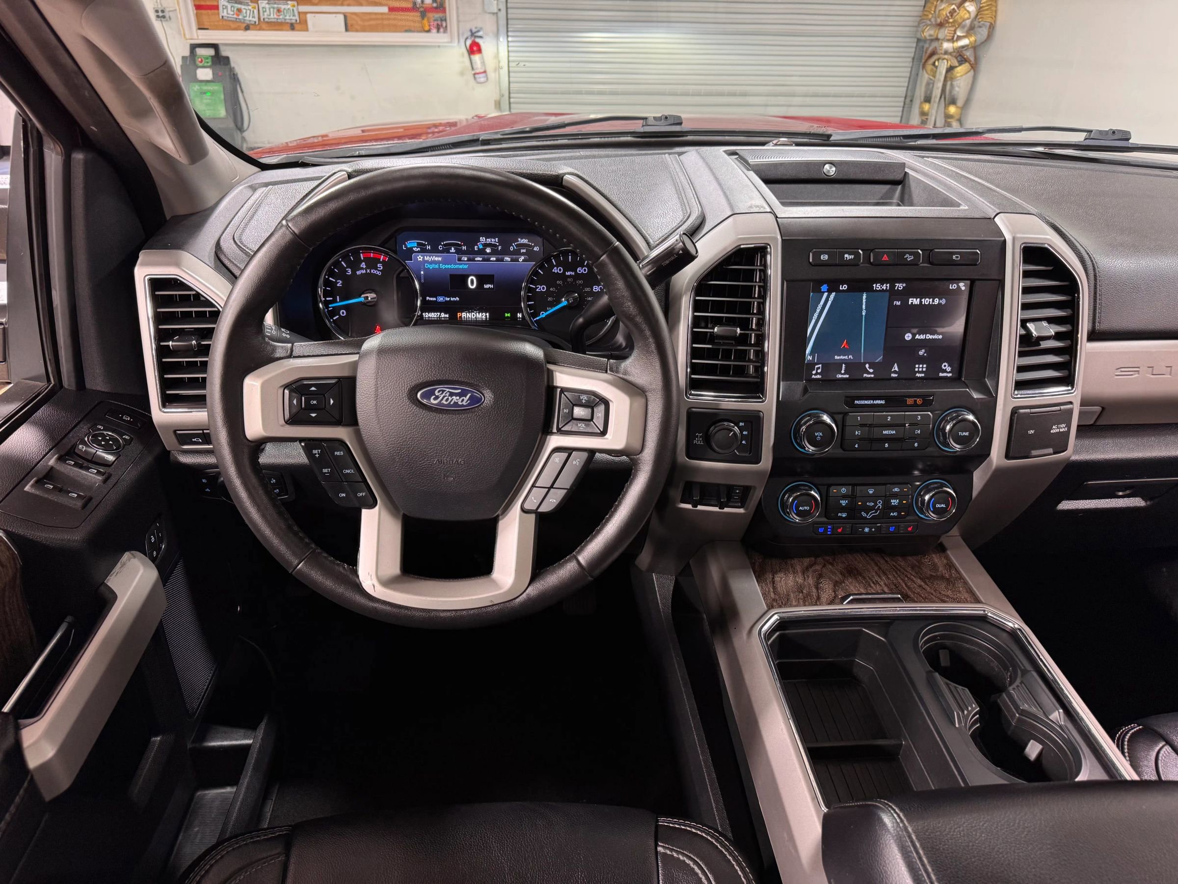 Used 2019 Ford F250 Lariat w/ Lariat Ultimate Package AWD/4WD image 24