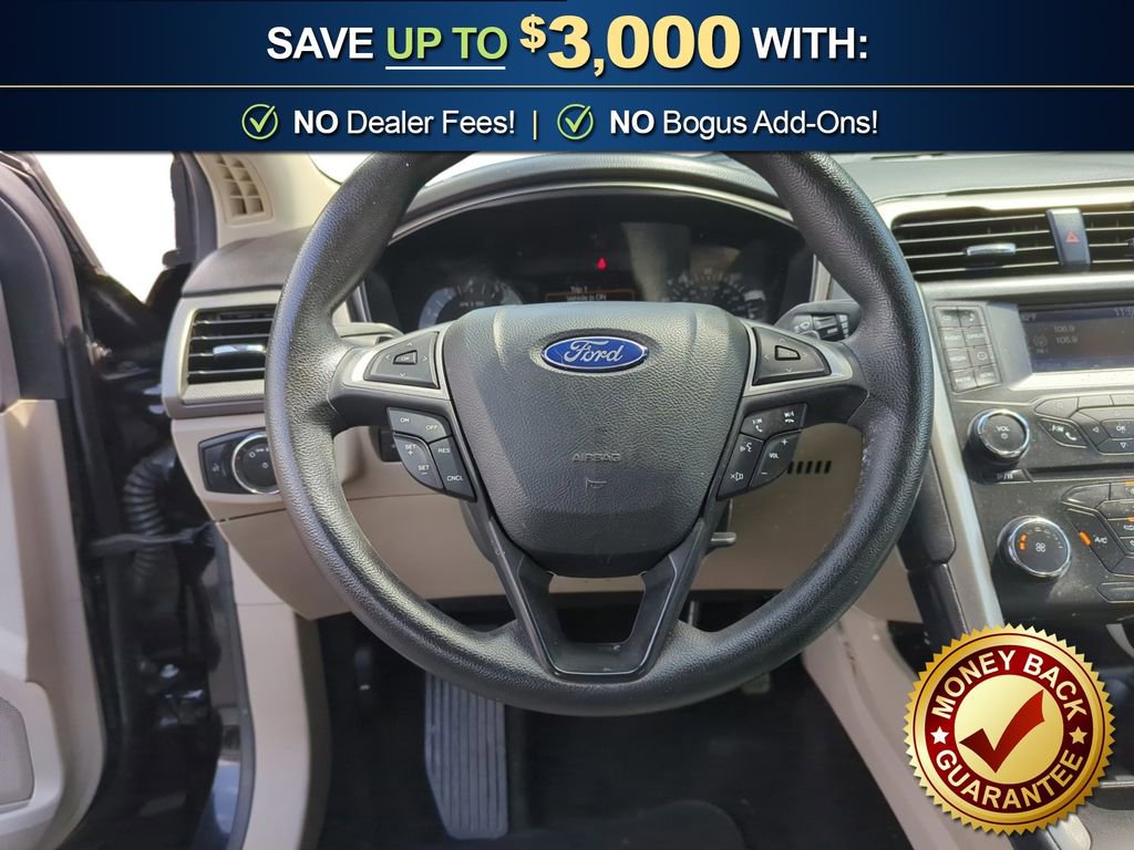 Used 2017 Ford Fusion SE image 18