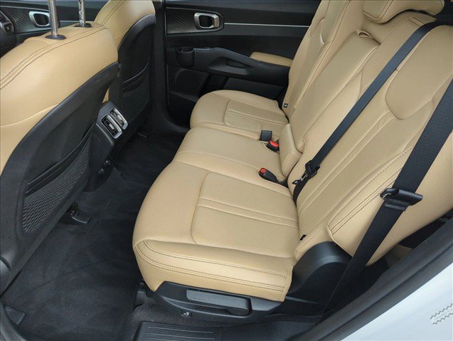 Used 2021 Kia Sorento S w/ Panoramic Sunroof Package FWD image 19