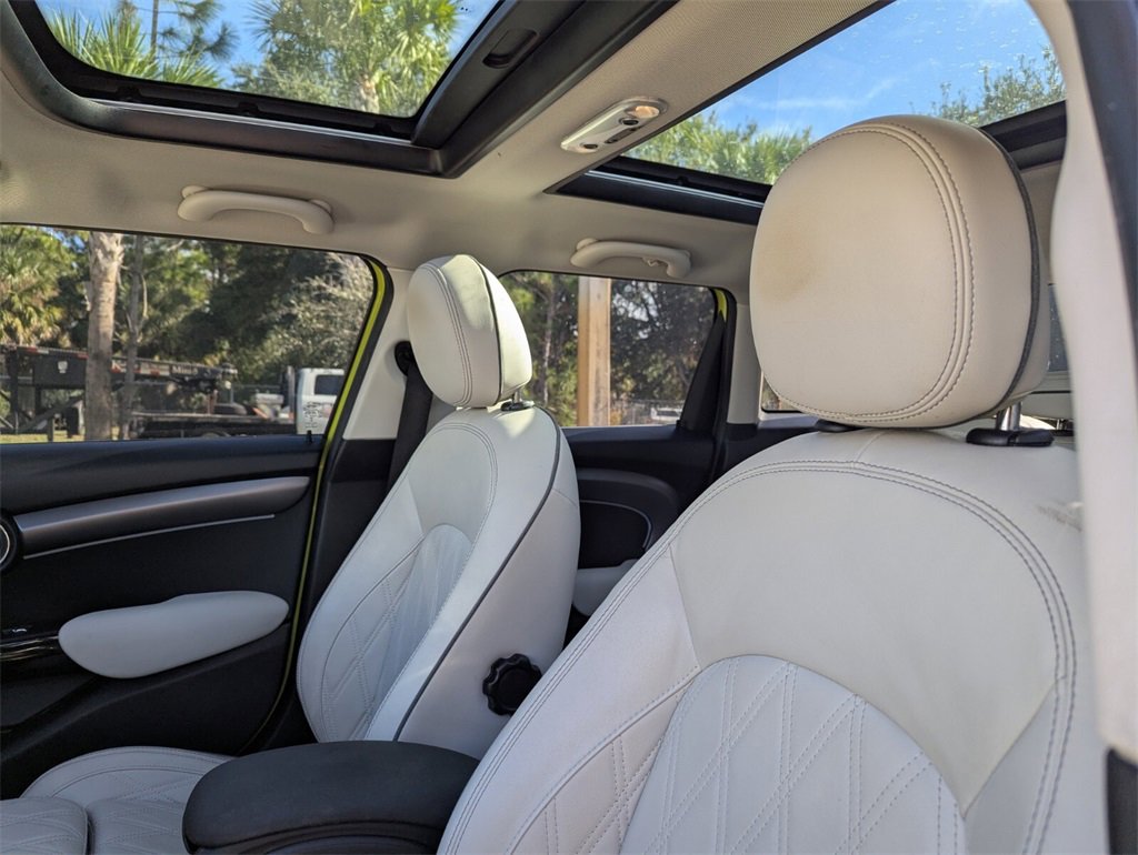 Used 2023 MINI Cooper S w/ Signature Upholstery Package image 24