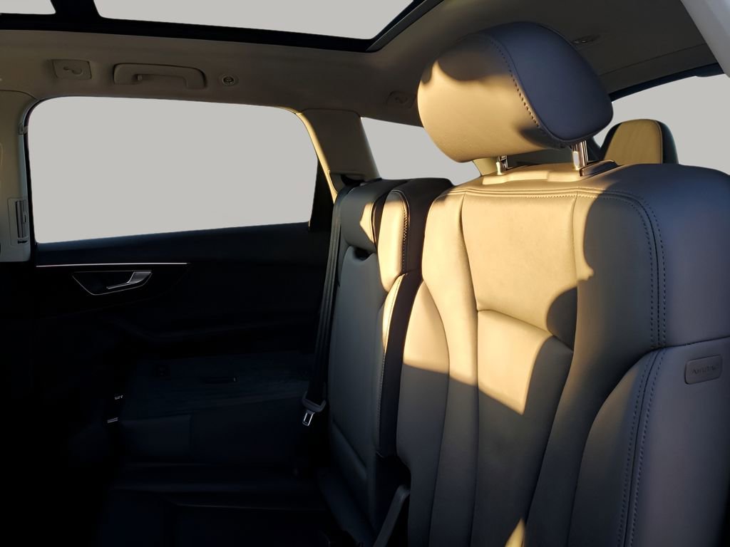 Used 2024 Audi Q7 3.0T Premium Plus image 19