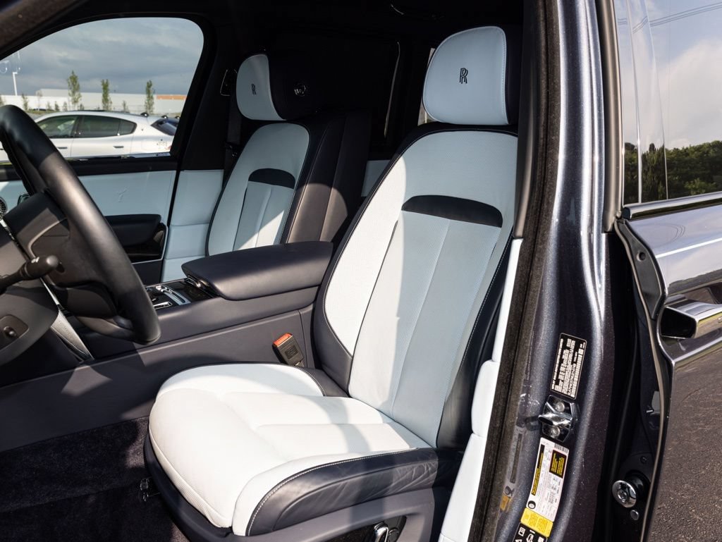 Certified 2022 Rolls-Royce Cullinan w/ Cullinan Package AWD/4WD image 30