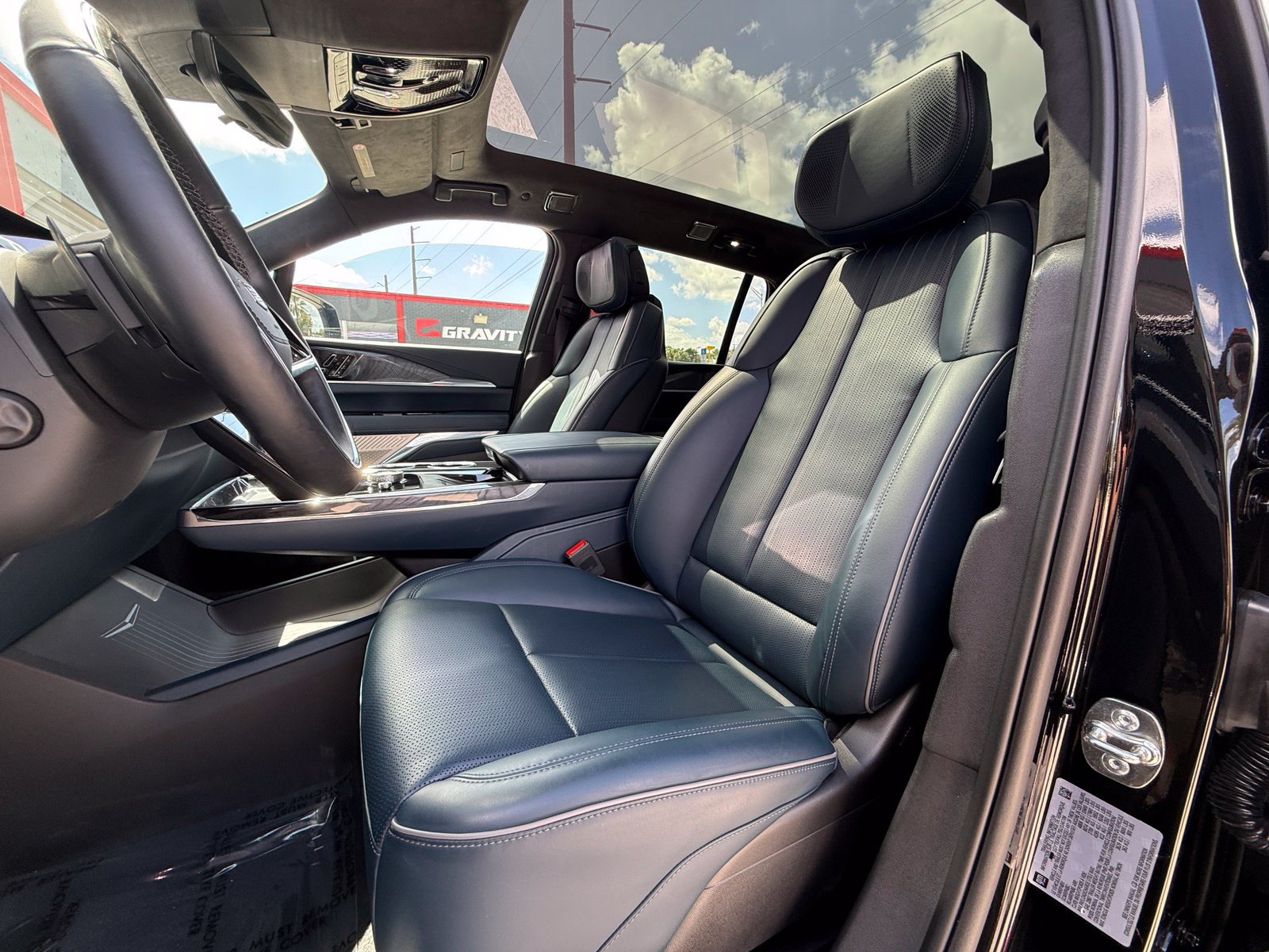 Used 2025 Cadillac Escalade IQ Sport 2 AWD/4WD image 17