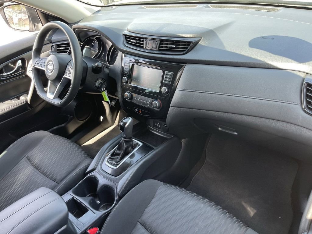 Used 2018 Nissan Rogue S image 13