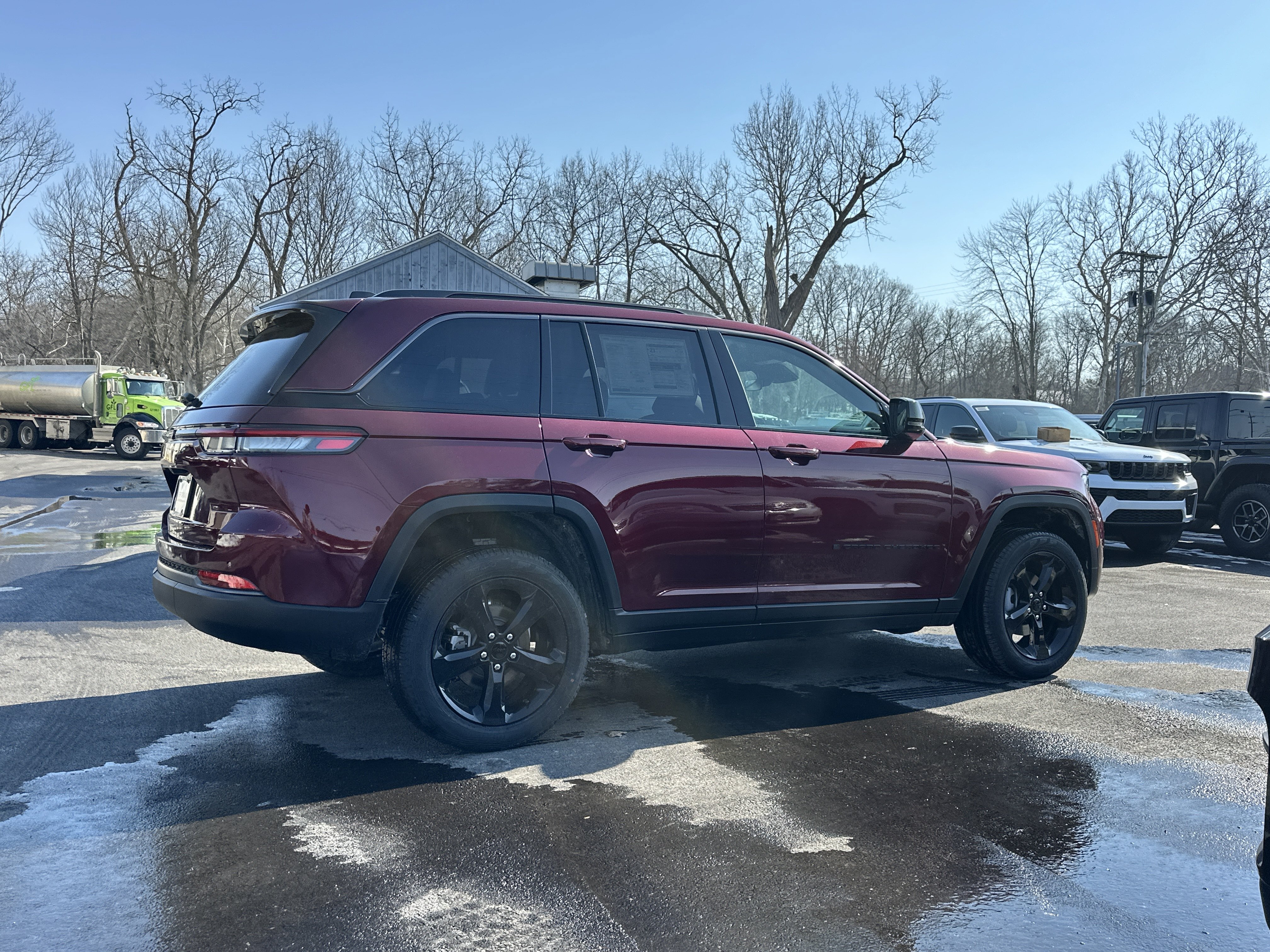 New 2026 Jeep Grand Cherokee Limited w/ Limited Altitude Package AWD/4WD image 18
