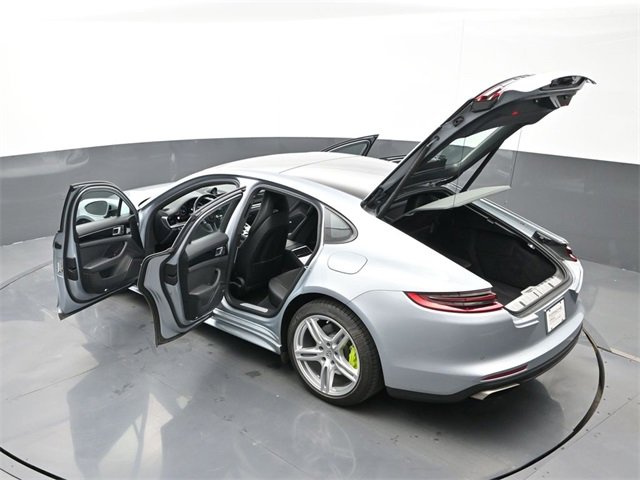 Used 2019 Porsche Panamera 4 image 27