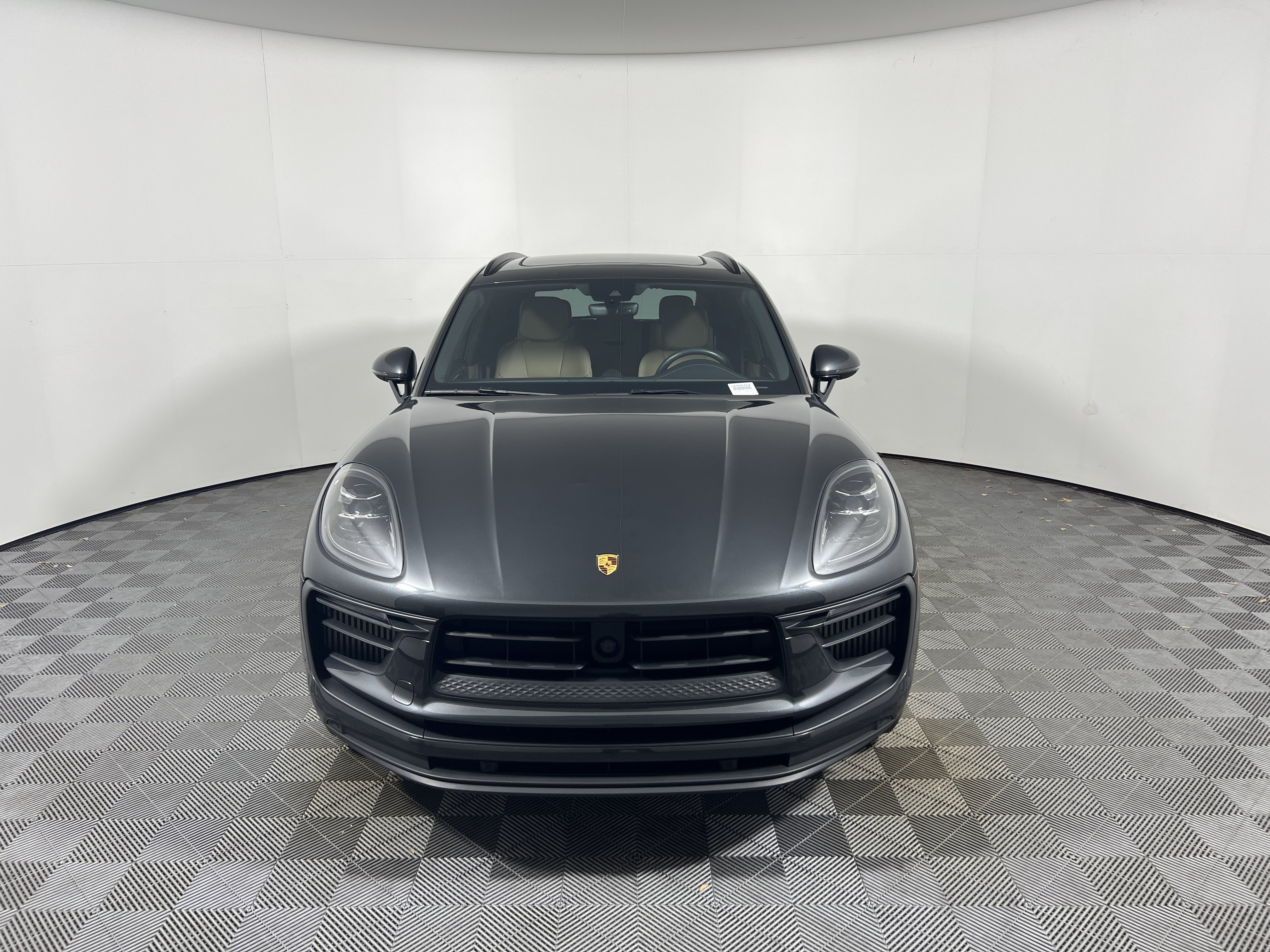 Certified 2024 Porsche Macan S AWD/4WD image 10