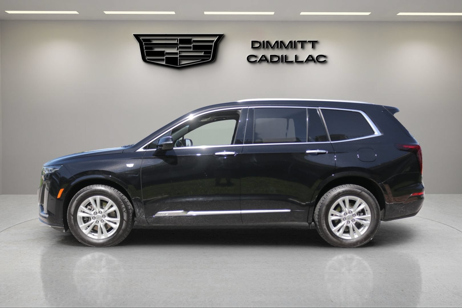 Used 2023 Cadillac XT6 Luxury FWD image 8
