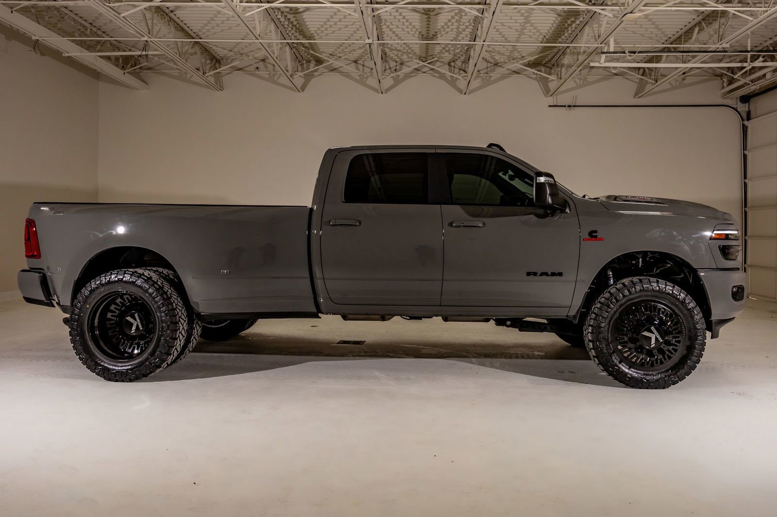 Used 2025 RAM 3500 Laramie w/ Night Edition image 11