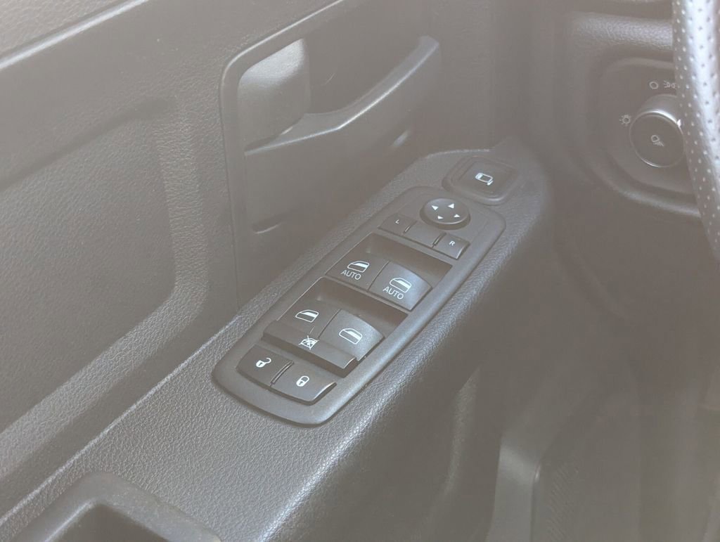 Used 2023 RAM 3500 Tradesman image 15