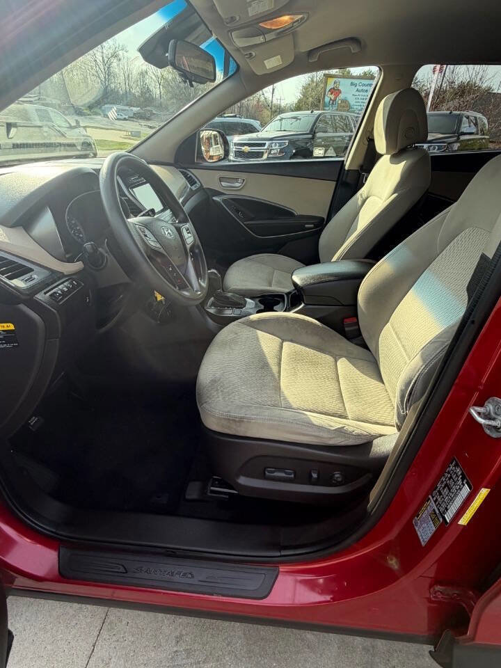 Used 2017 Hyundai Santa Fe SE w/ Cargo Package image 17