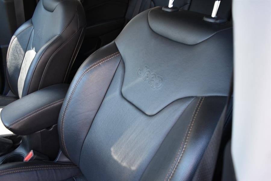 Used 2021 Jeep Compass Limited w/ Elite Interior Group image 11