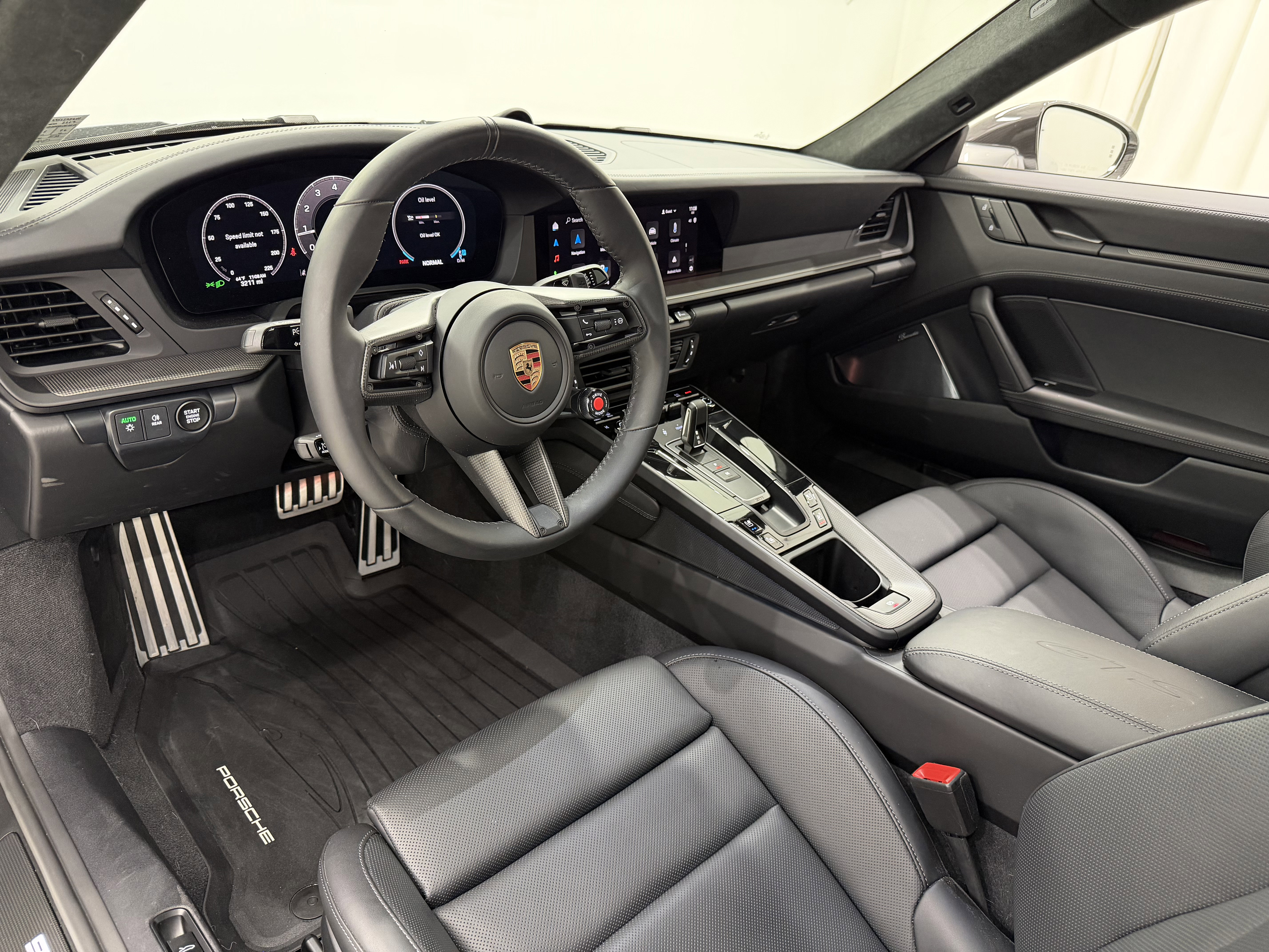 Certified 2025 Porsche 911 Carrera 4 GTS AWD/4WD image 26